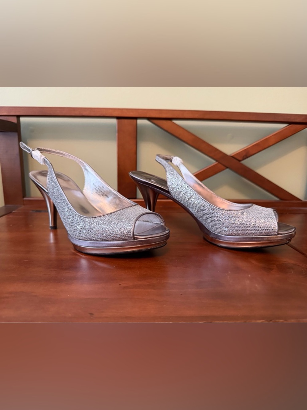 NWOT Nine West Sharina silver sparkly slingback peep-toe platform hee